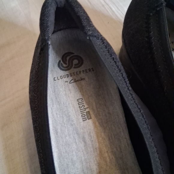 Clarks Women's Charcoal Gray Slip-On Flats - Picture 9 of 10